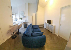 2 Bed 3rd Floor Apartment Cardiff City Centre